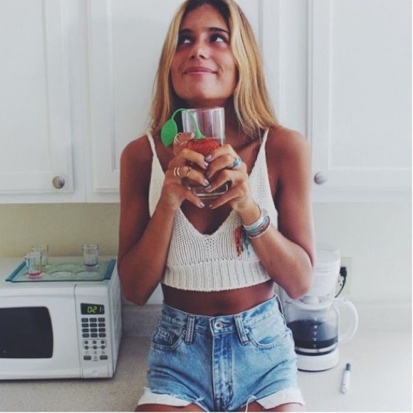 Crochet style knit tank top ✨ - Picture 2 of 5